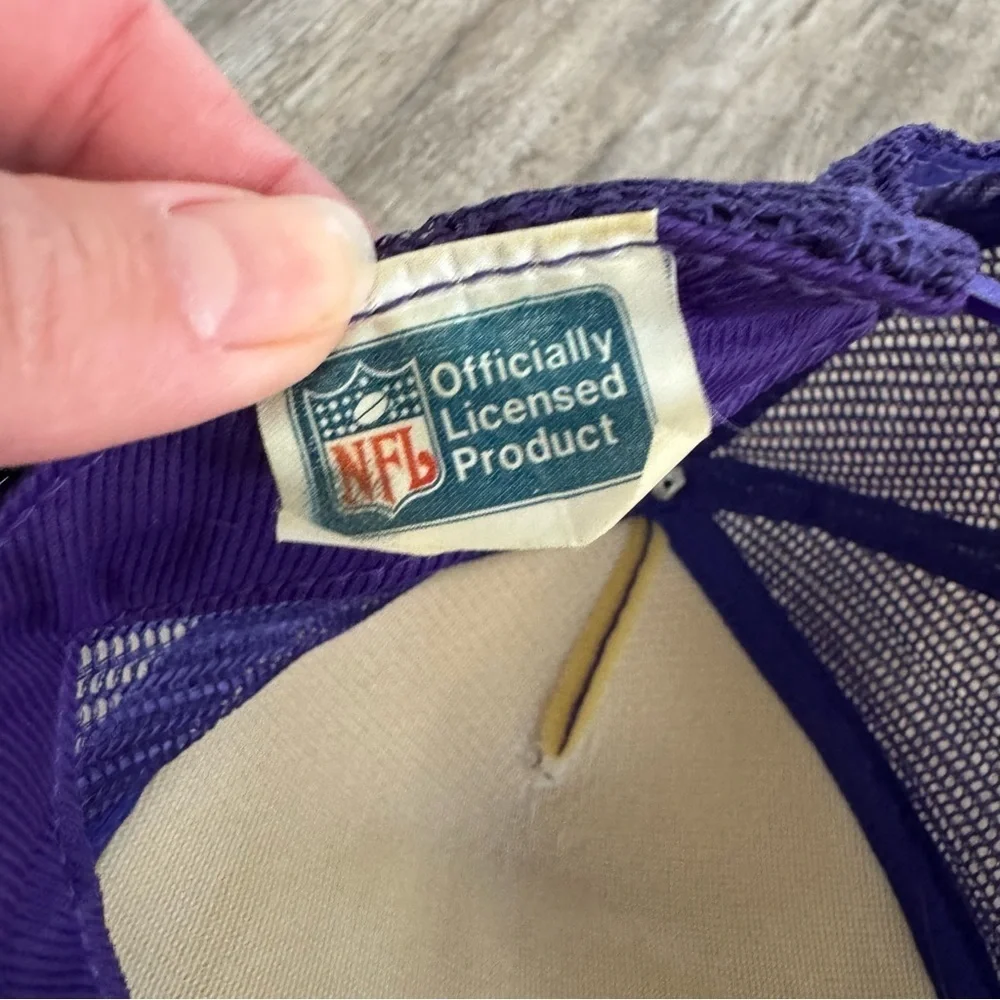 Vintage Minnesota Vikings Shield Logo 1980s/early 1990s NFL Trucker Style Hat